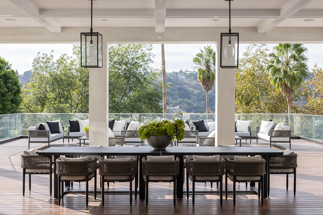 Mark Wahlbergs Former Home Famously Featured In Entourage Hits The Market 54