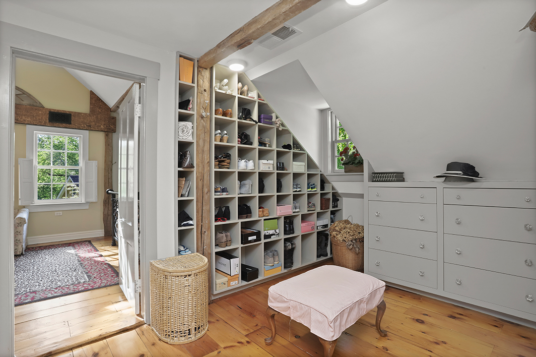 An Equestrians Dream Greenwich Estate Trots To Market Priced At 5m R