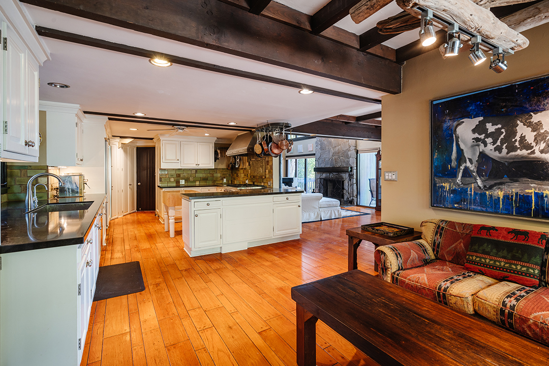 This 6 4m Home For Sale In L A Will Make You Steven Spielbergs Next Door Neighbor 6