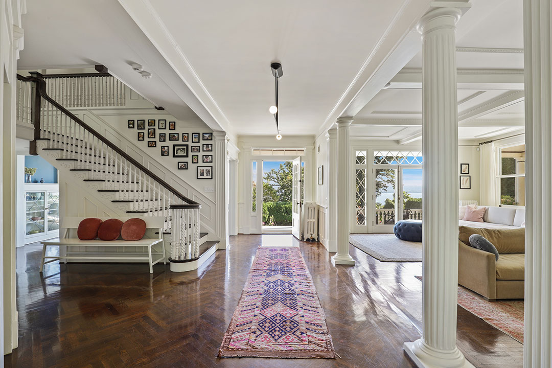 Stepmom Movie Foyer 1