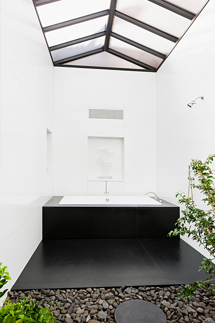 Upper East Side Townhouse Exuding Pure Elegance Lists After A Magical Three Year Renovation N