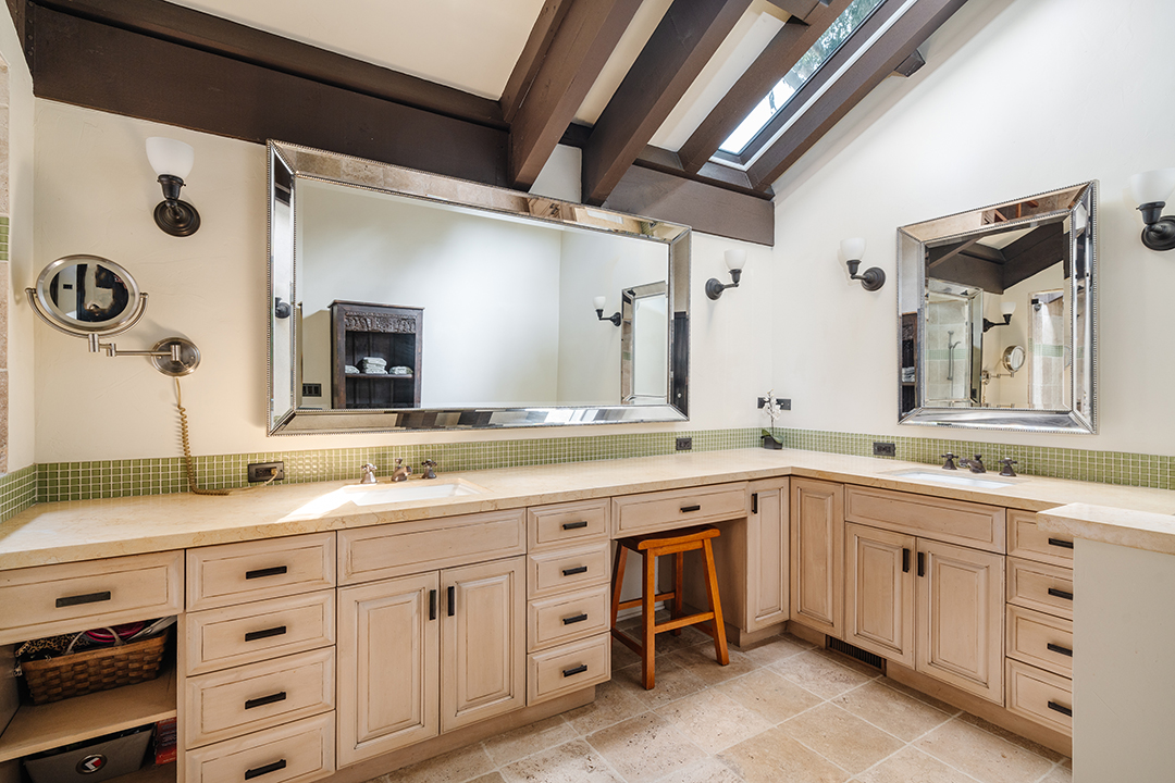 This 6 4m Home For Sale In L A Will Make You Steven Spielbergs Next Door Neighbor 11