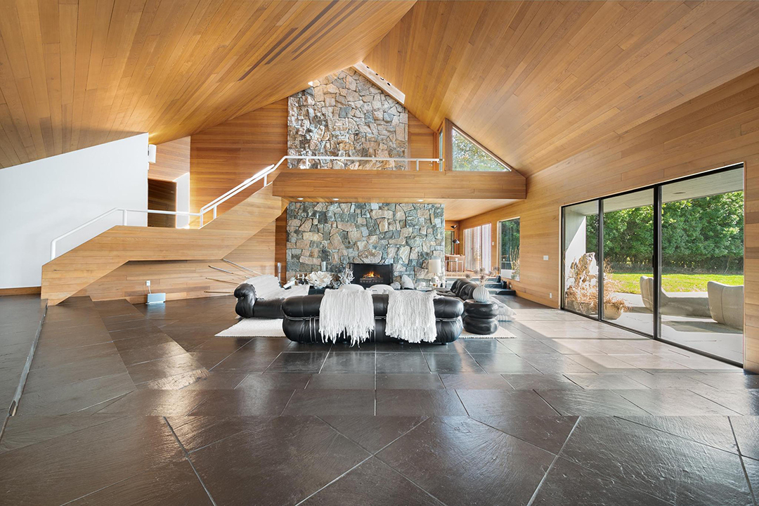 You Can Bid On A Spectacular Norman Jaffe Designed East Hampton Home Come December 100 Further Lane East Hampton New York04