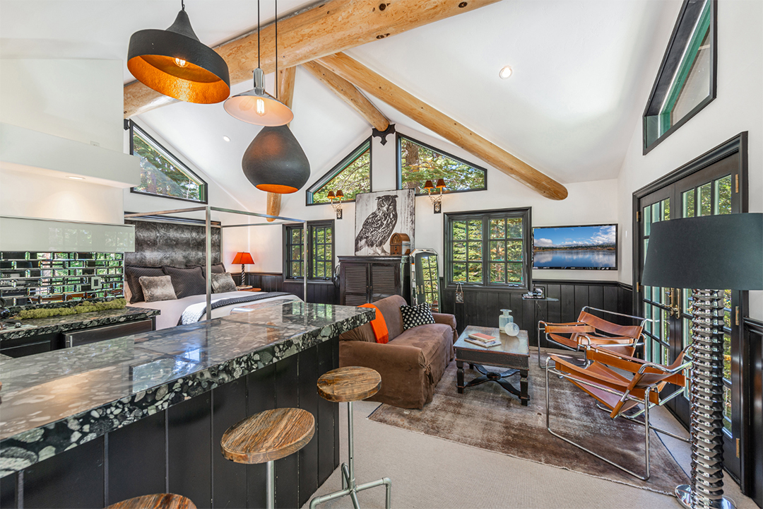 Explore A 25m Lake Tahoe Compound V