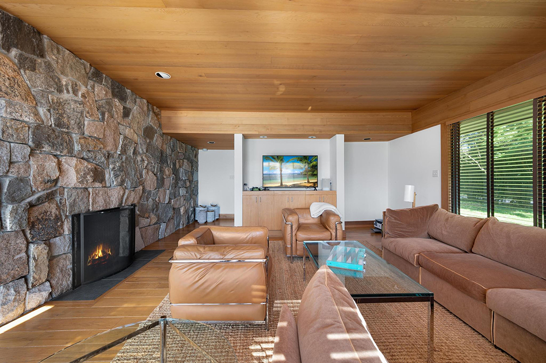 You Can Bid On A Spectacular Norman Jaffe Designed East Hampton Home Come December 100 Further Lane East Hampton New York12