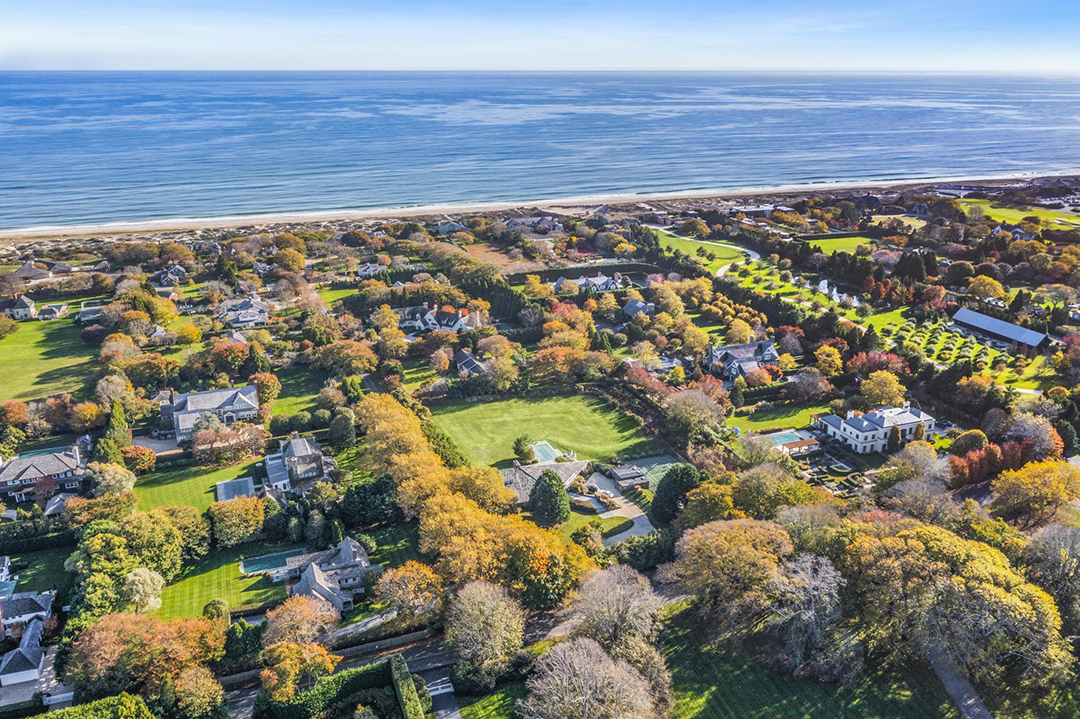 You Can Bid On A Spectacular Norman Jaffe Designed East Hampton Home Come December 100 Further Lane Drone 015 Copy