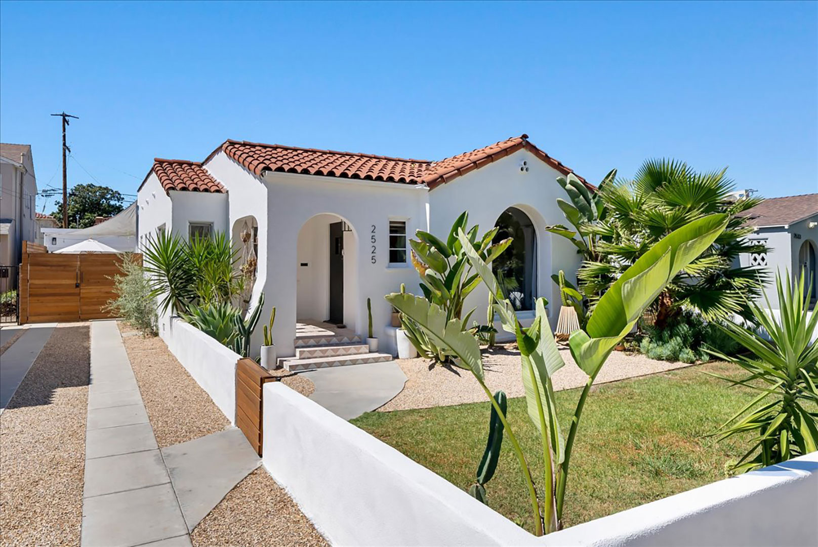 Blanco Bungalow Exterior Shot
