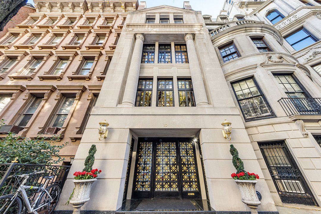 The Late Ivana Trumps Estate Lists Her Ornate Manhattan Townhouse For 26 5m C