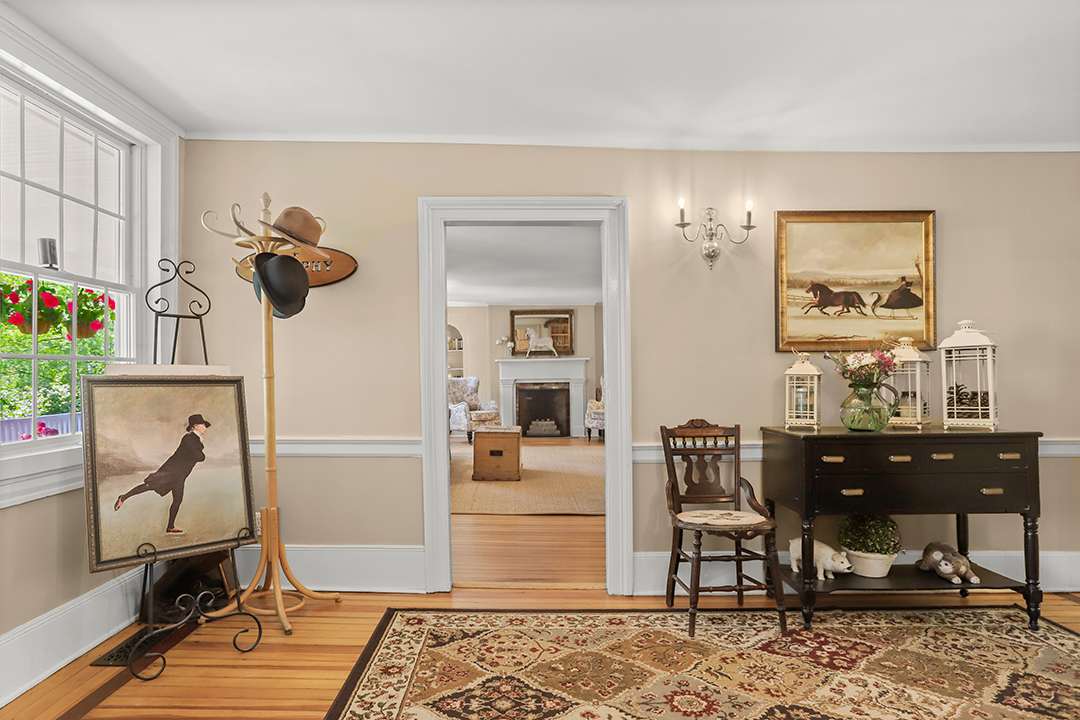 An Equestrians Dream Greenwich Estate Trots To Market Priced At 5m F