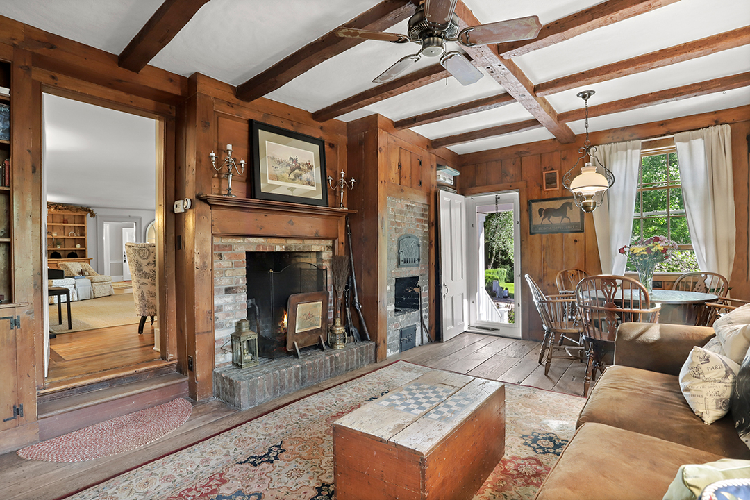 An Equestrians Dream Greenwich Estate Trots To Market Priced At 5m K