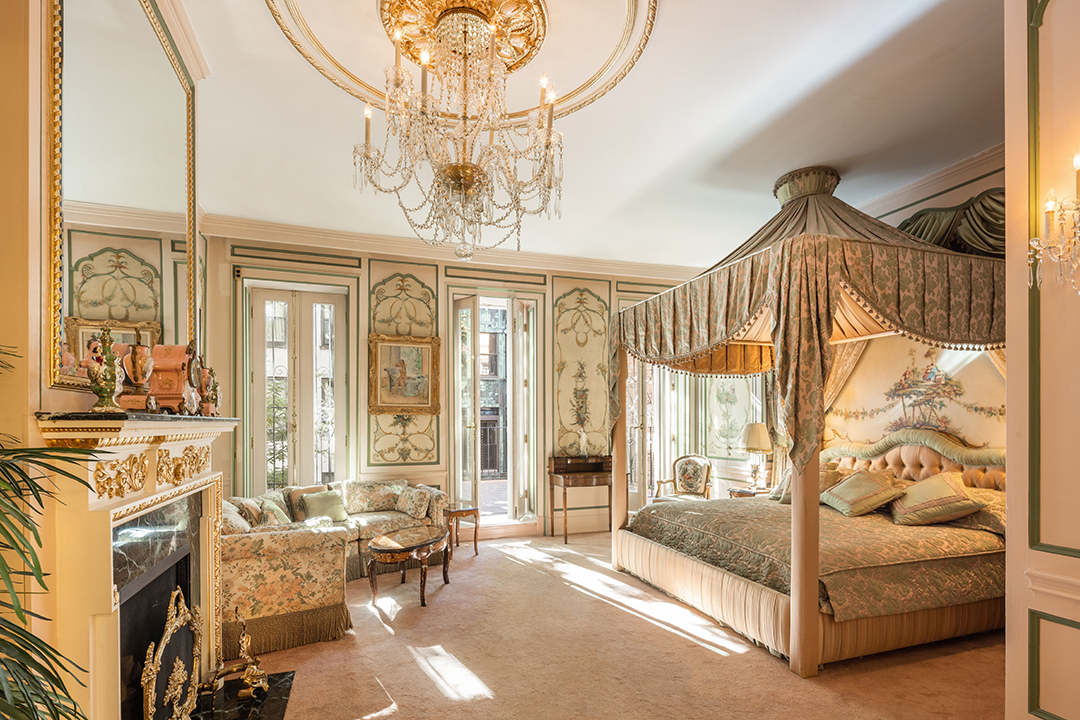 The Late Ivana Trumps Estate Lists Her Ornate Manhattan Townhouse For 26 5m 10 East 64 Street7
