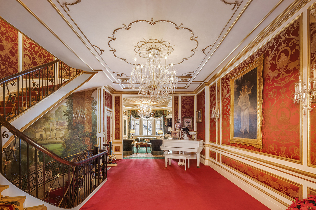 The Late Ivana Trumps Estate Lists Her Ornate Manhattan Townhouse For 26 5m 10 East 64 Street2
