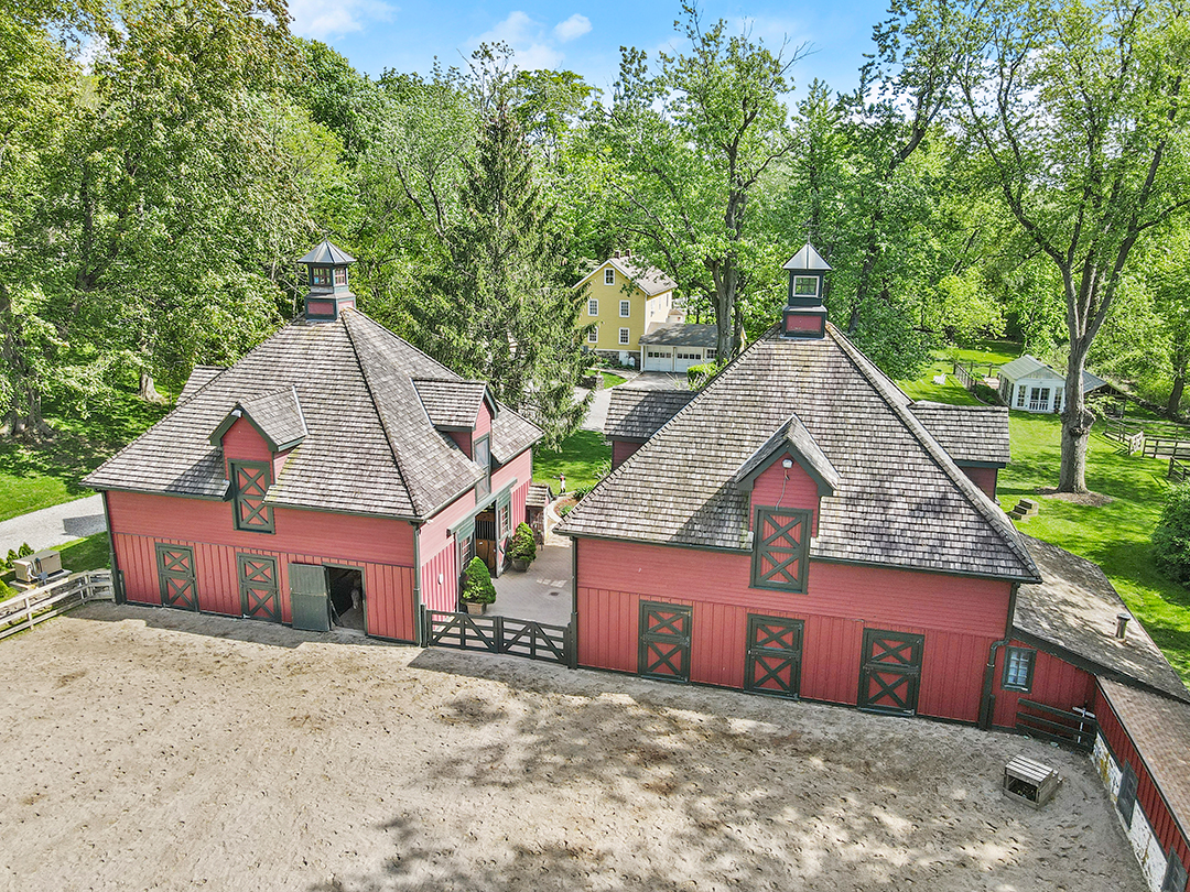 An Equestrians Dream Greenwich Estate Trots To Market Priced At 5m Zzzzzzz