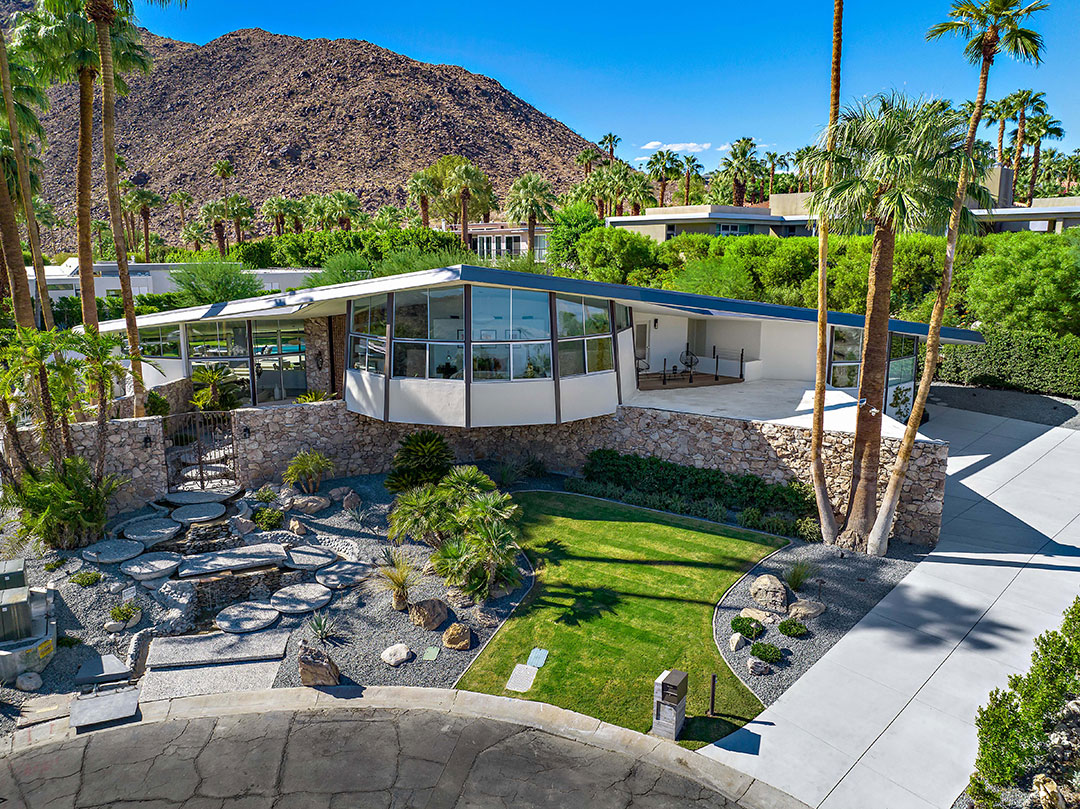 Elvis’ Palm Springs Honeymoon Hideaway Sells Quickly for Full Asking Price