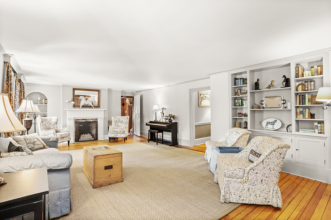 An Equestrians Dream Greenwich Estate Trots To Market Priced At 5m G