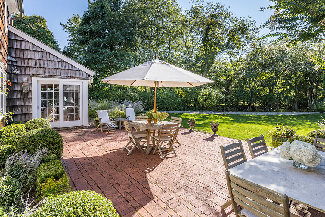 Inside A True Colonial In East Hampton Built In 1776 And Asking 9 9m 117 Egypt 09