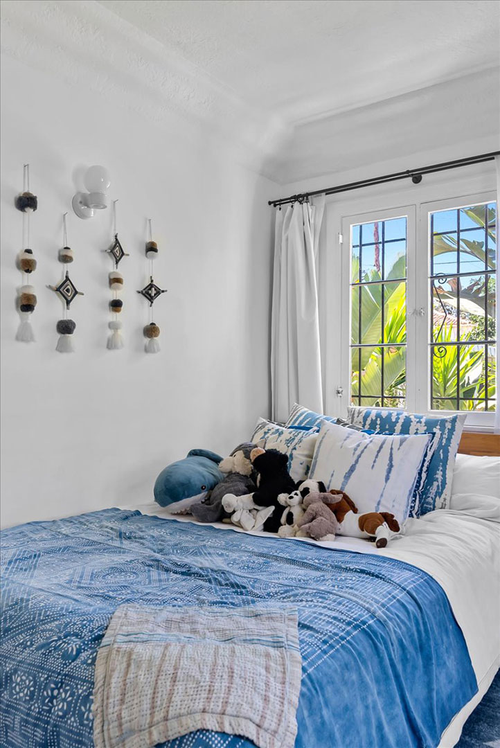 Blanco Bungalow Bedroom Blues