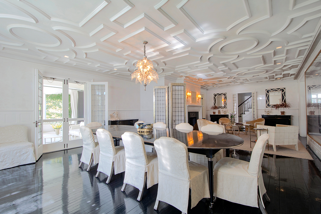 This Circa 1850 Southampton Manor Asking 25m Harkens To The Start Of Hamptons Summer Society T