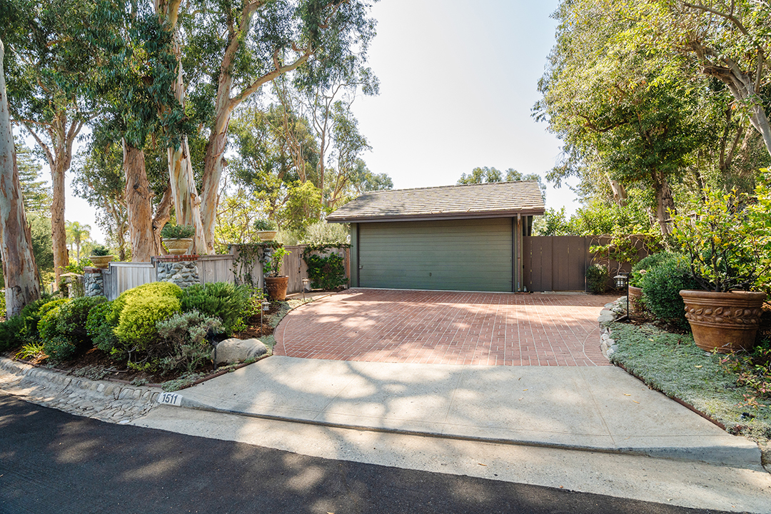 This 6 4m Home For Sale In L A Will Make You Steven Spielbergs Next Door Neighbor 3