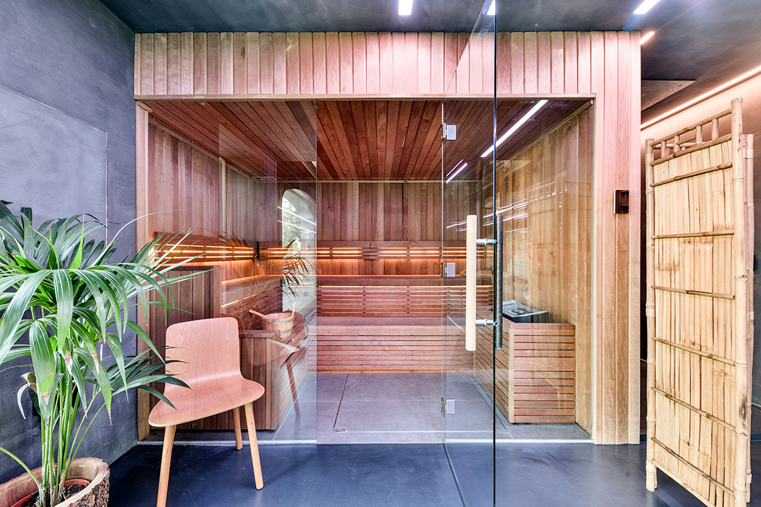 A Stylish London Manor Asking 17 5m Comes To The Market 29