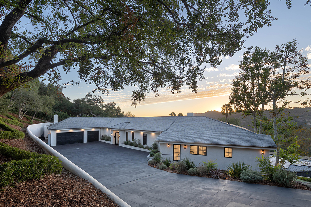 Mark Wahlbergs Former Home Famously Featured In Entourage Hits The Market 3