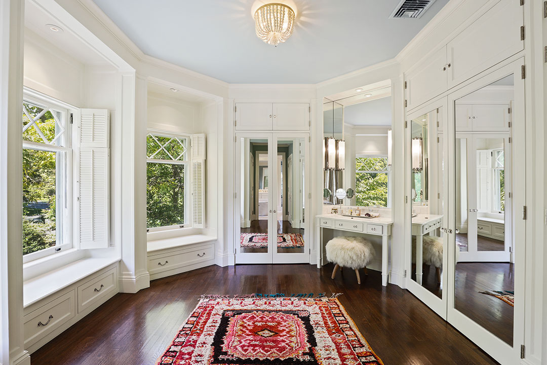 Stepmom Movie Primary Closet