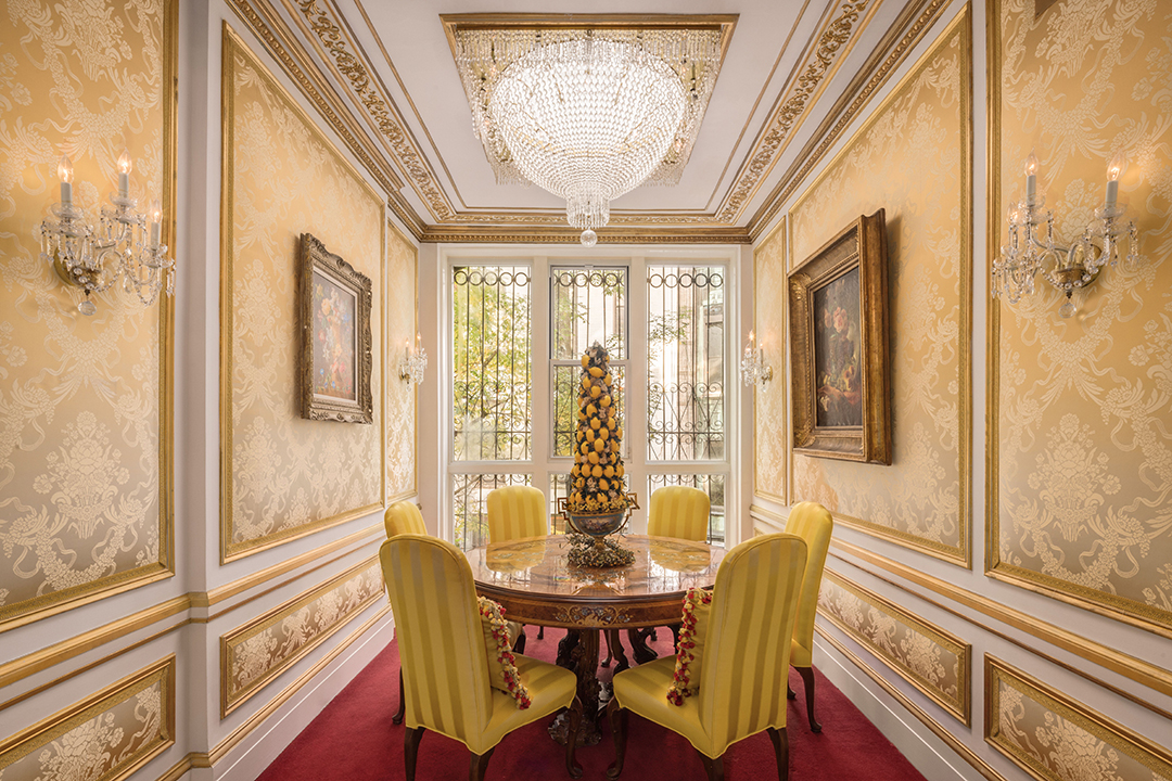 The Late Ivana Trumps Estate Lists Her Ornate Manhattan Townhouse For 26 5m 10 East 64 Street8