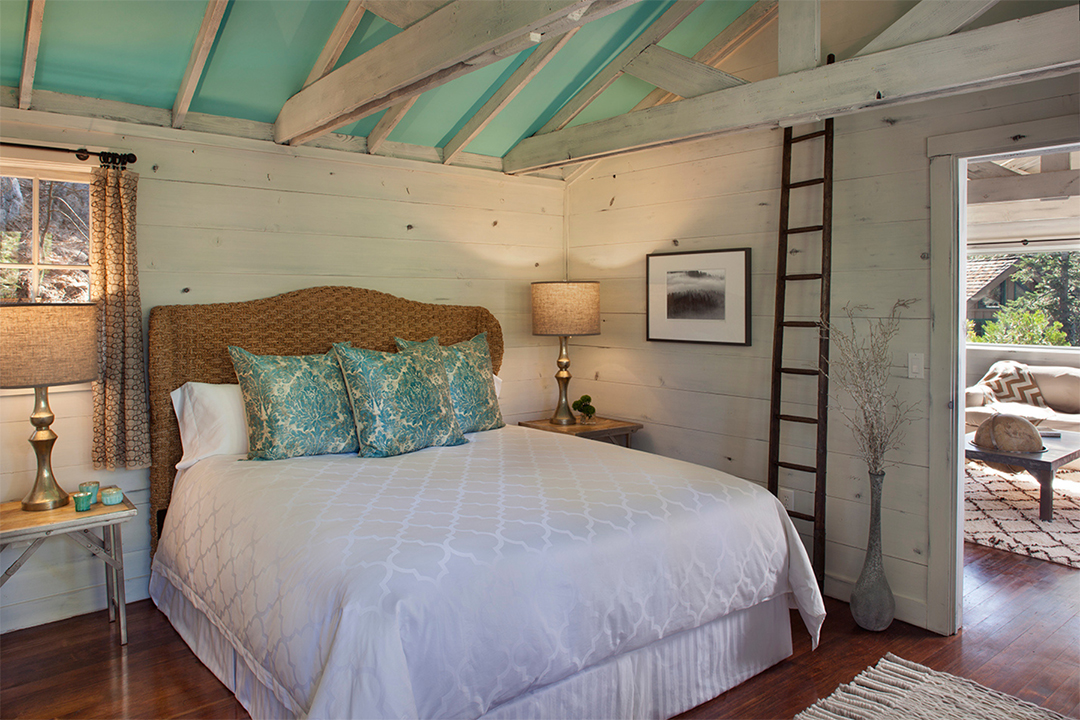 Explore A 25m Lake Tahoe Compound Zz