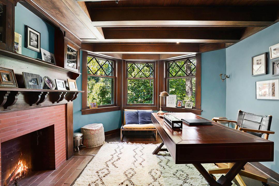 Stepmom Movie Downstairs Office