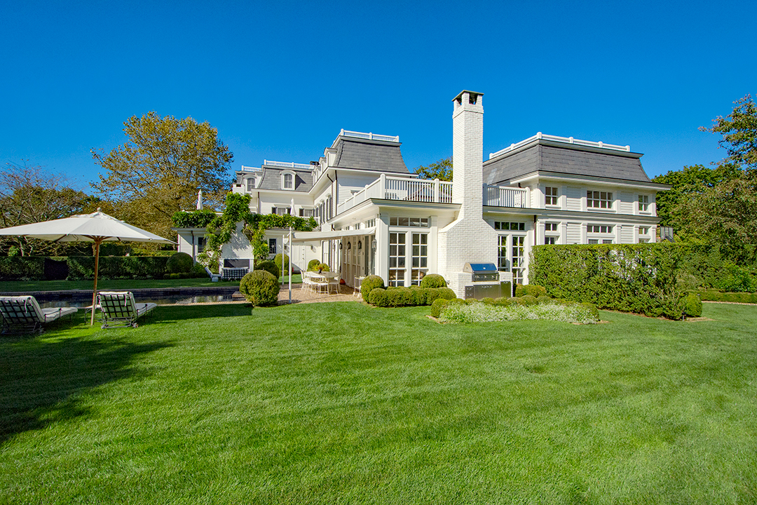 This Circa 1850 Southampton Manor Asking 25m Harkens To The Start Of Hamptons Summer Society E