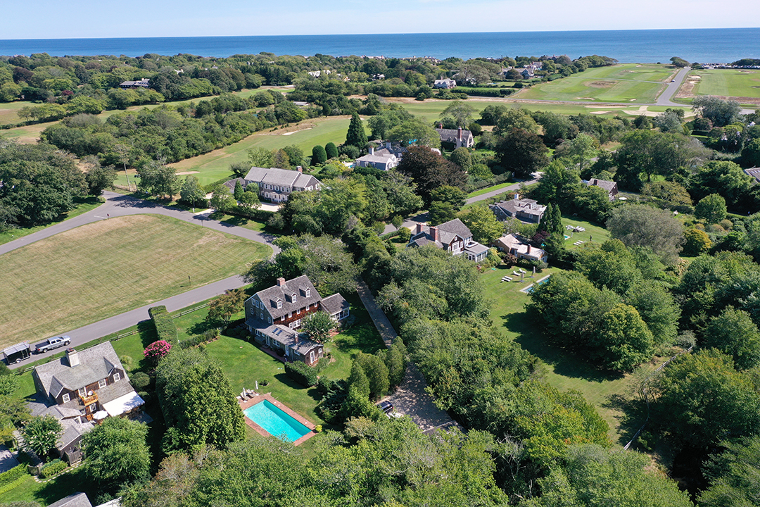 Inside A True Colonial In East Hampton Built In 1776 And Asking 9 9m 117 Egypt 01