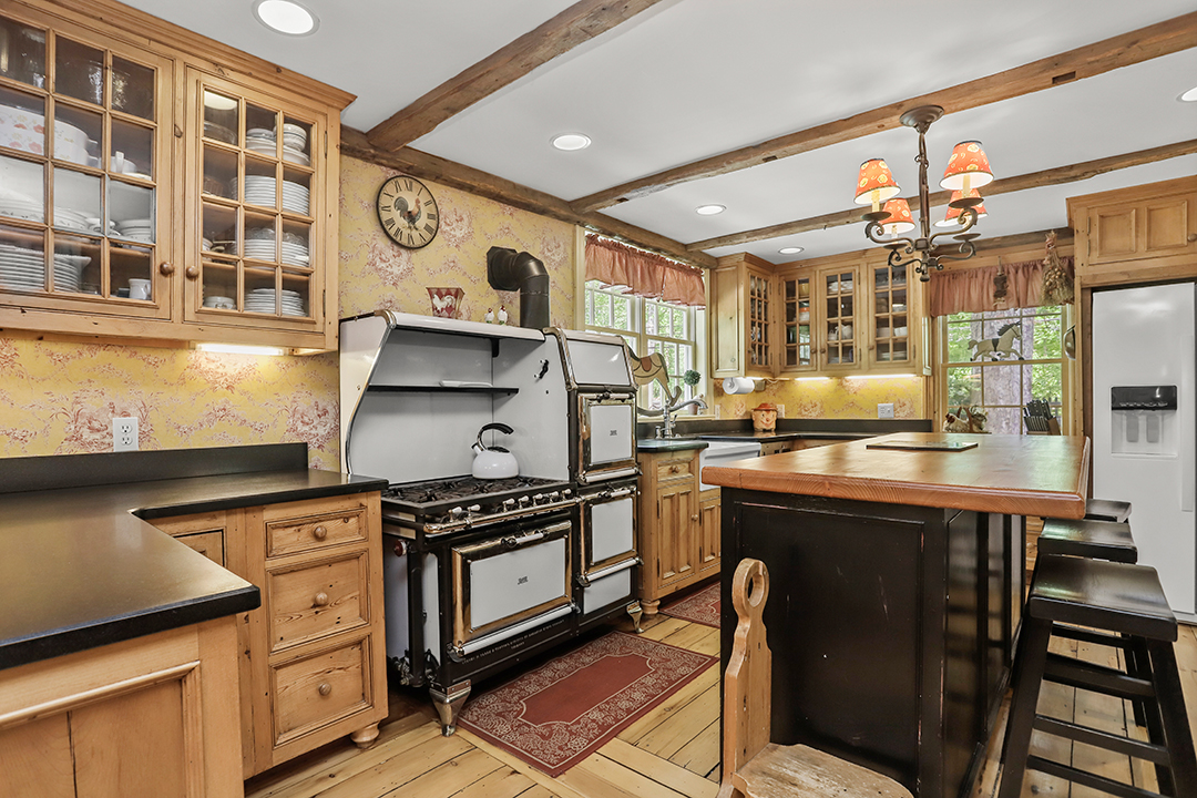 An Equestrians Dream Greenwich Estate Trots To Market Priced At 5m I