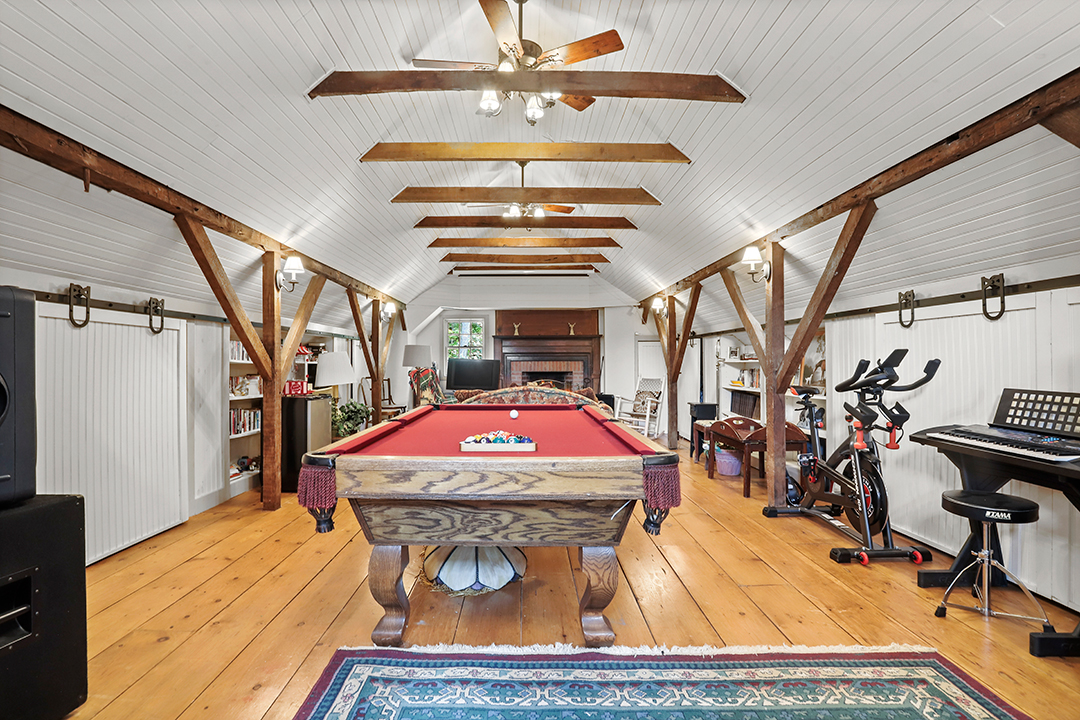 An Equestrians Dream Greenwich Estate Trots To Market Priced At 5m T
