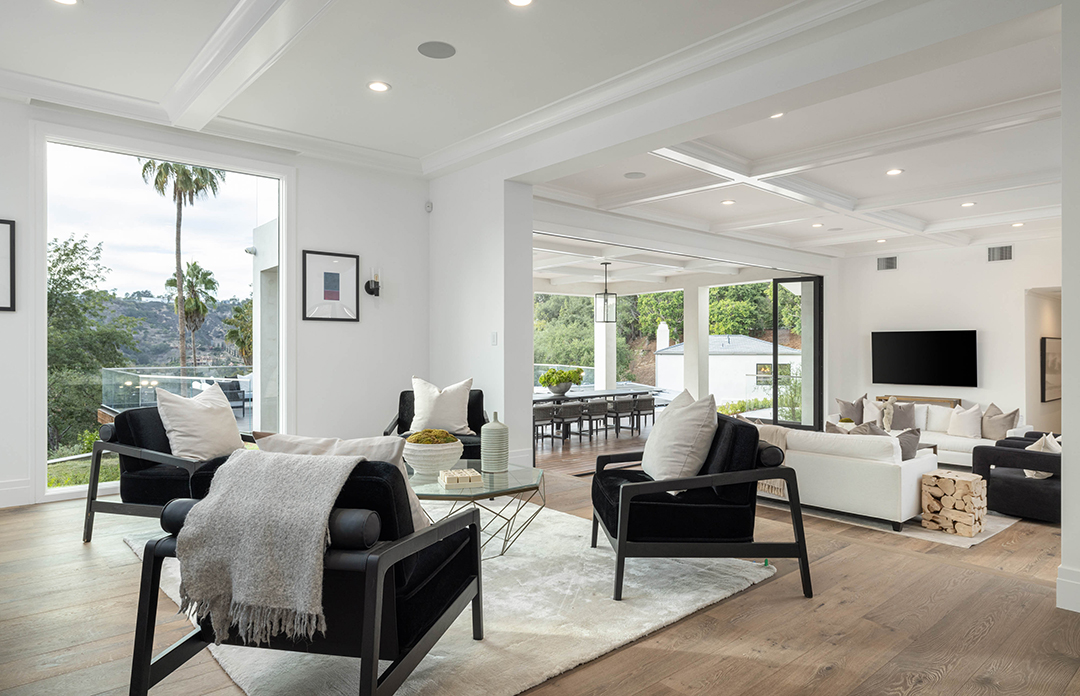 Mark Wahlbergs Former Home Famously Featured In Entourage Hits The Market 61