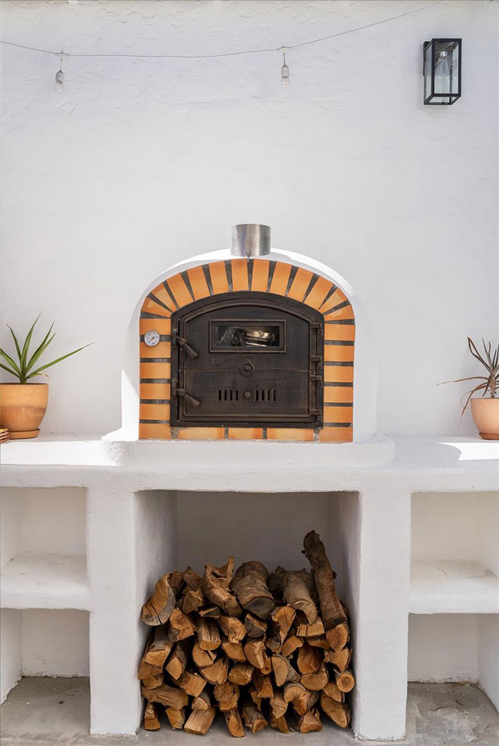 Blanco Bungalow Ext Pizza Oven