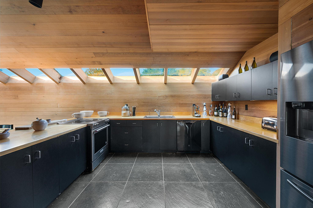 You Can Bid On A Spectacular Norman Jaffe Designed East Hampton Home Come December 100 Further Lane East Hampton New York07