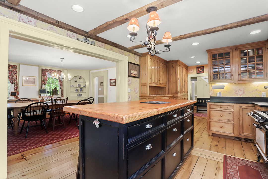 An Equestrians Dream Greenwich Estate Trots To Market Priced At 5m J