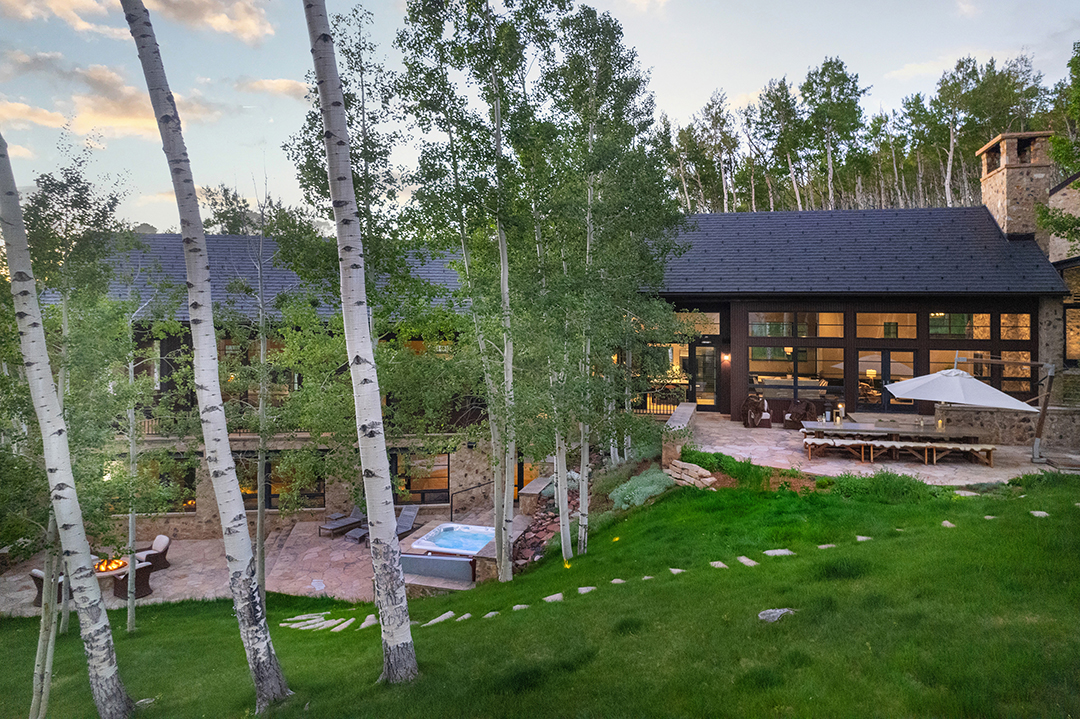 Winter Must Be Wonderful At This Dreamy Colorado Modern Asking 13 25m B