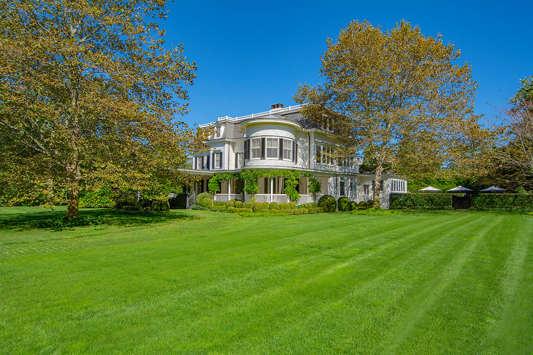 This Circa 1850 Southampton Manor Asking 25m Harkens To The Start Of Hamptons Summer Society A