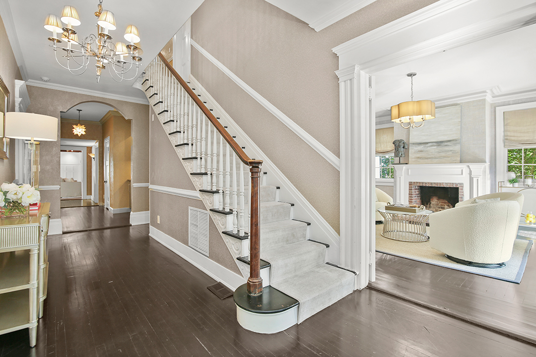 Inside A Reimagined 18th Century Grand Dame In Glamorous Greenwich Asking 6 6m F