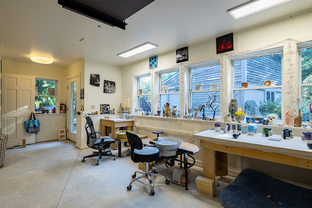 Tour A 2 5m Lakefront Compound In Vermont Where All Things Artistic Rustic And Bucolic Meet Zzz