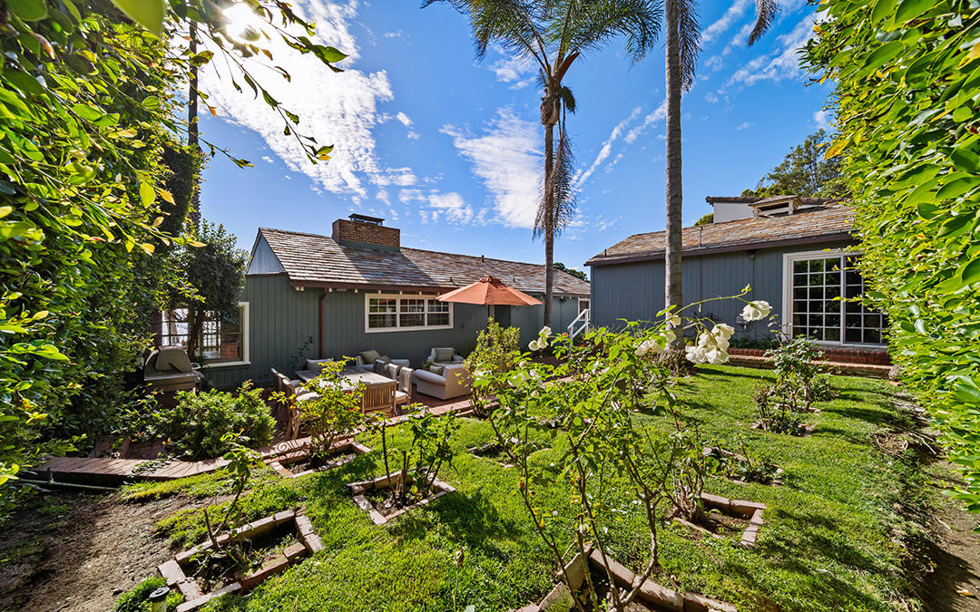 Tom Pettys Classic Midcentury Malibu Beach House Just Listed For Almost 9 9m F