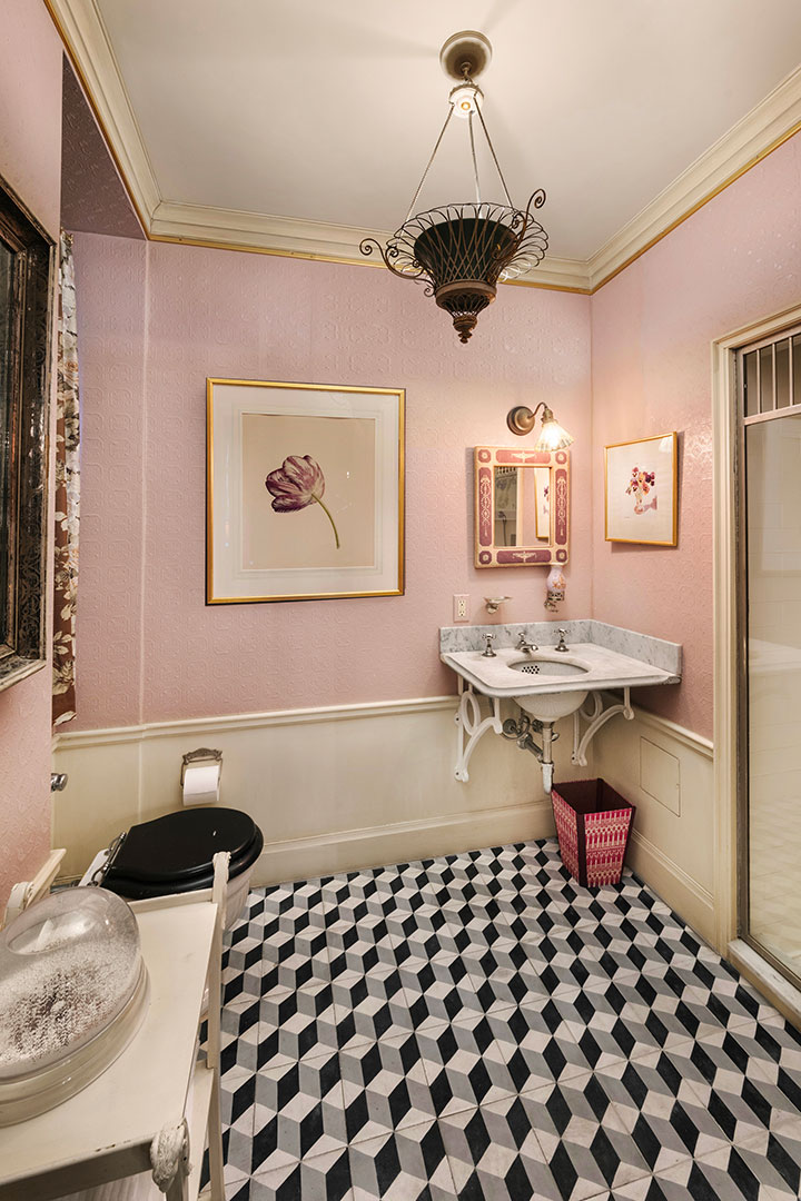 Hamish Bowles Pink Bathroom