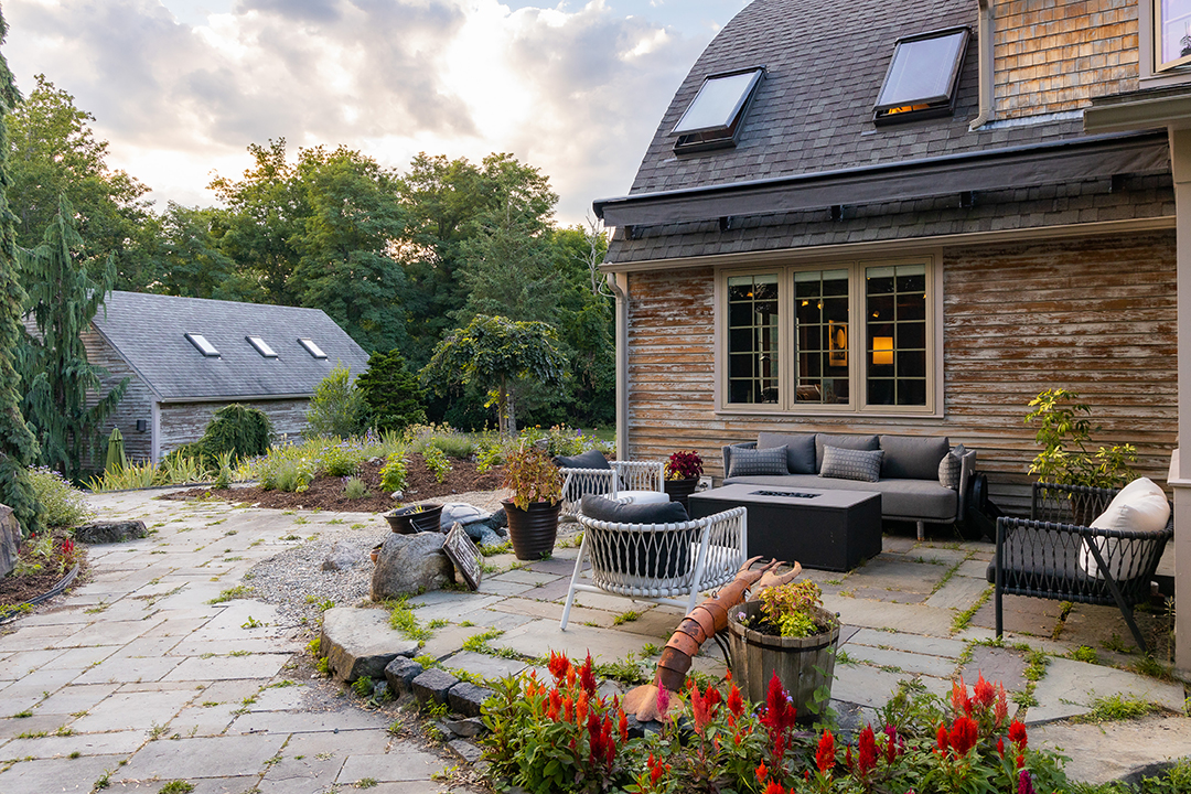 Tour A 2 5m Lakefront Compound In Vermont Where All Things Artistic Rustic And Bucolic Meet Yy