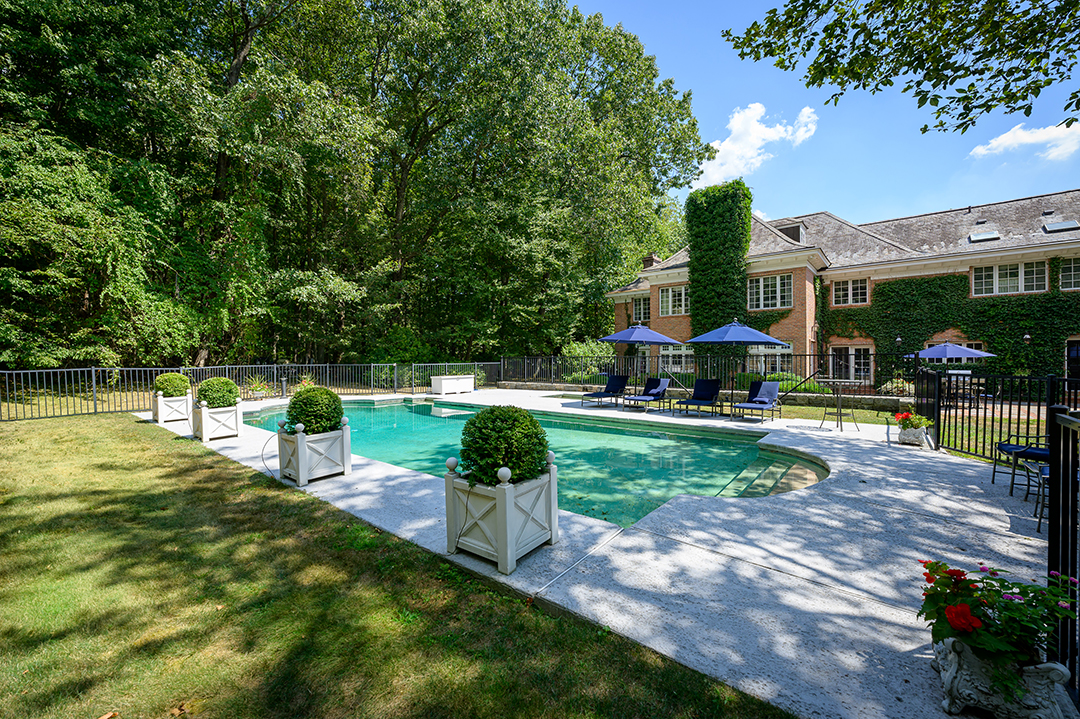 Delightfully Vintage 1920s New Canaan Manor Previously Featured In Ctcg Wants Just Under 4m Q