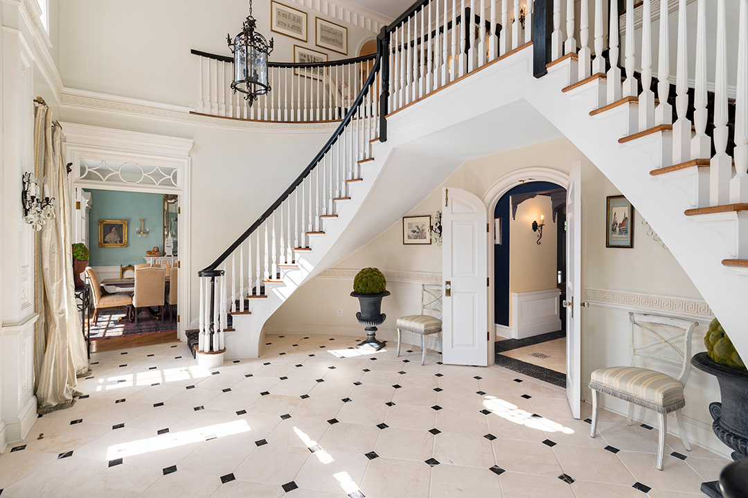 Delightfully Vintage 1920s New Canaan Manor Previously Featured In Ctcg Wants Just Under 4m J