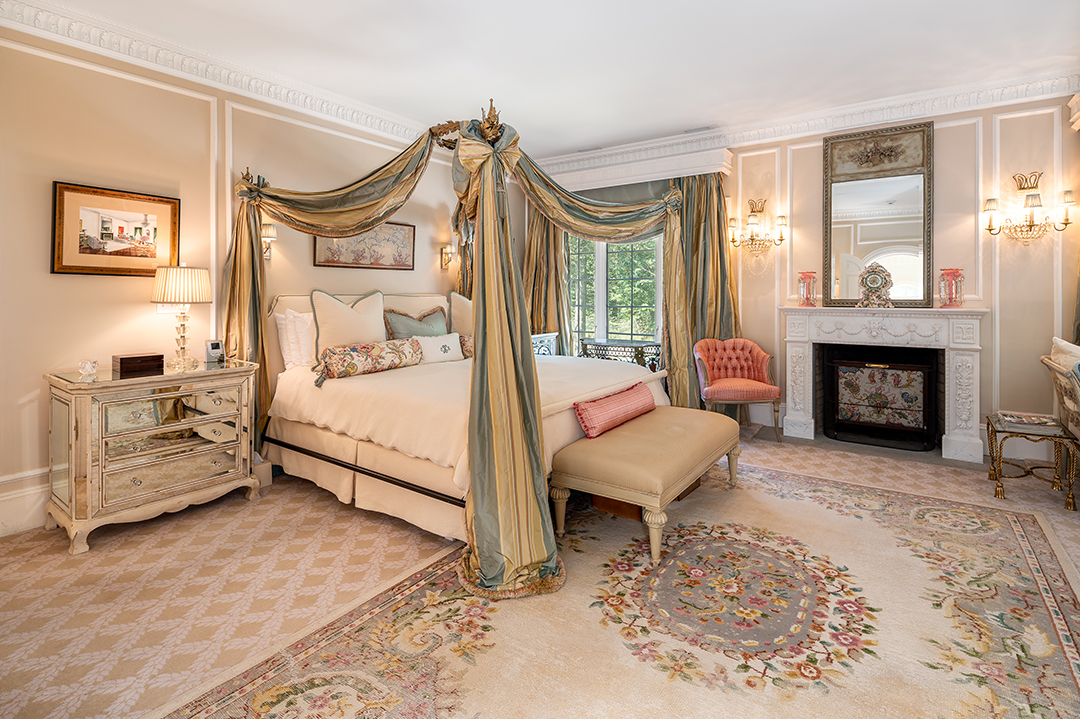 Delightfully Vintage 1920s New Canaan Manor Previously Featured In Ctcg Wants Just Under 4m L
