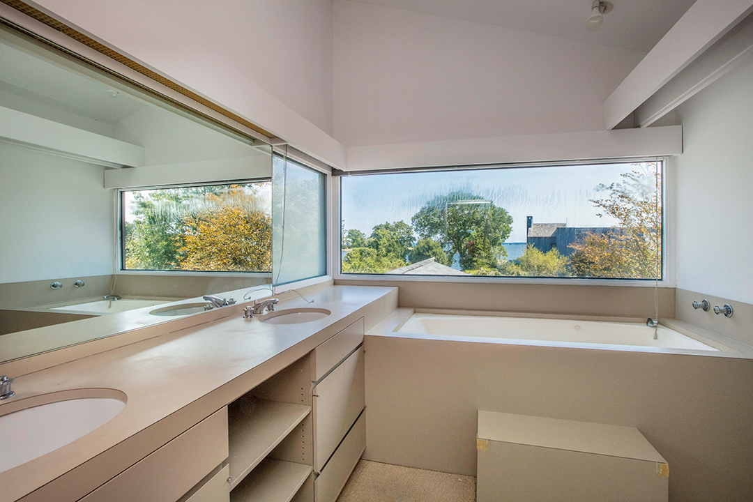 Tour An Award Winning Circa 1977 Coastal Modern In Mamaroneck Listed For 3 3m J