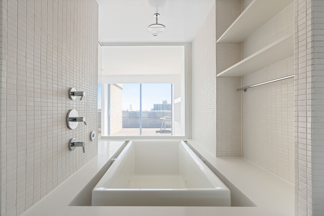 Supermodel Alessandra Ambrosio Parts Ways With Her Nyc Duplex Penthouse A