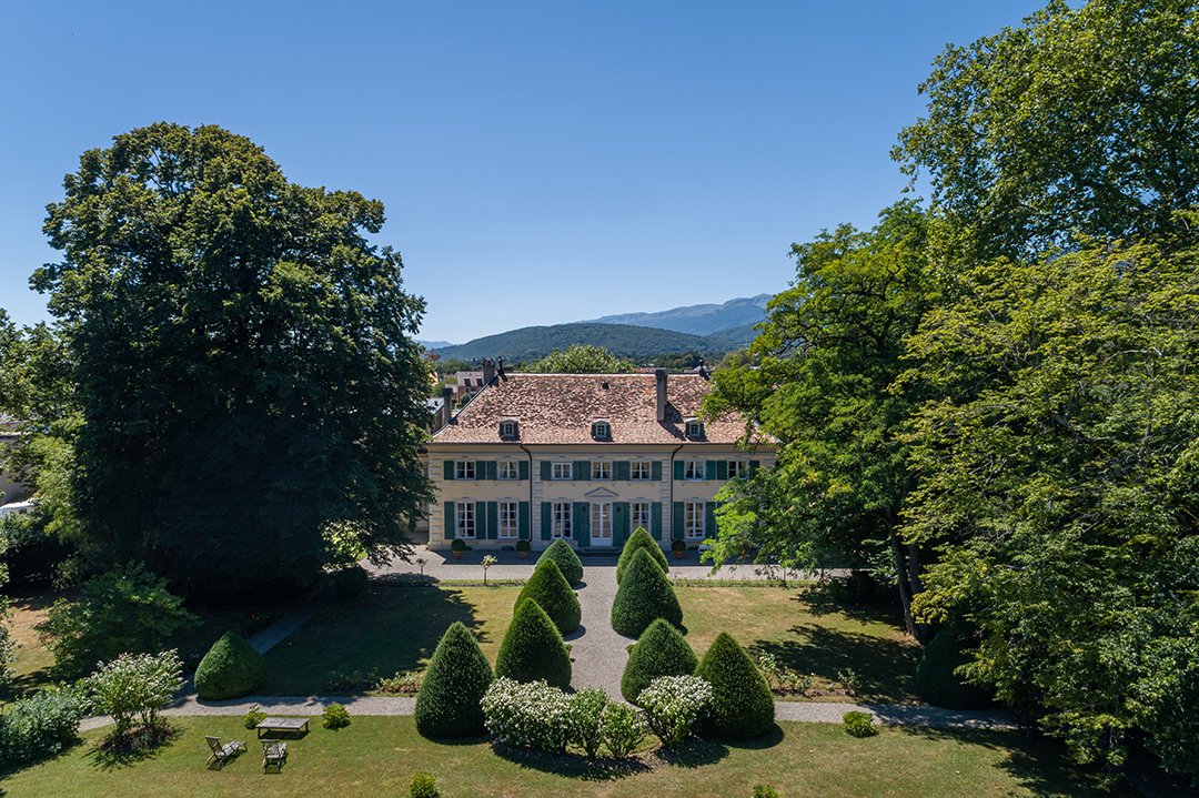 Imagine Coming Home For The Holidays To This Magical Home Asking 15 8m In Switzerland X